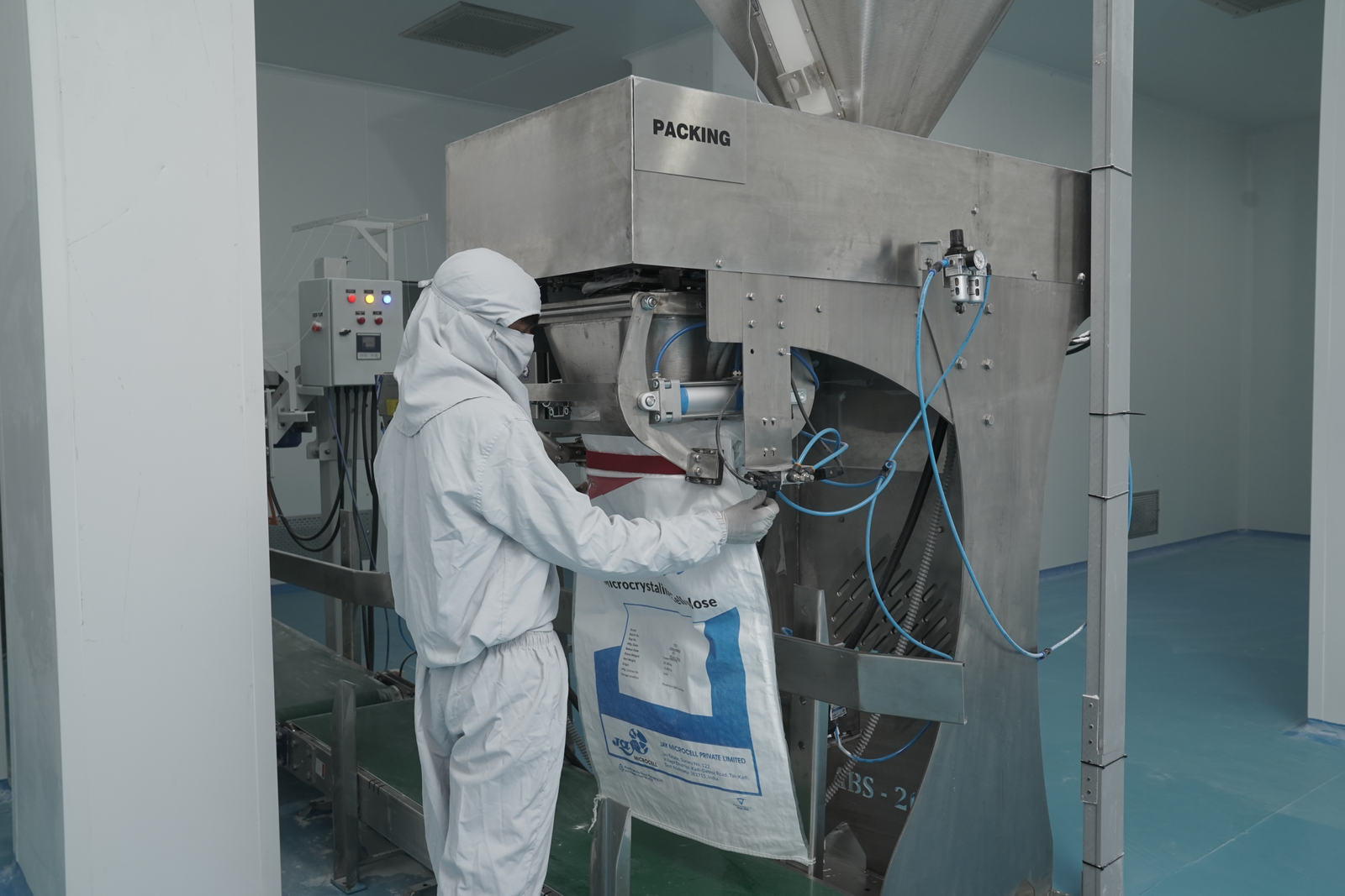 Packing machine working